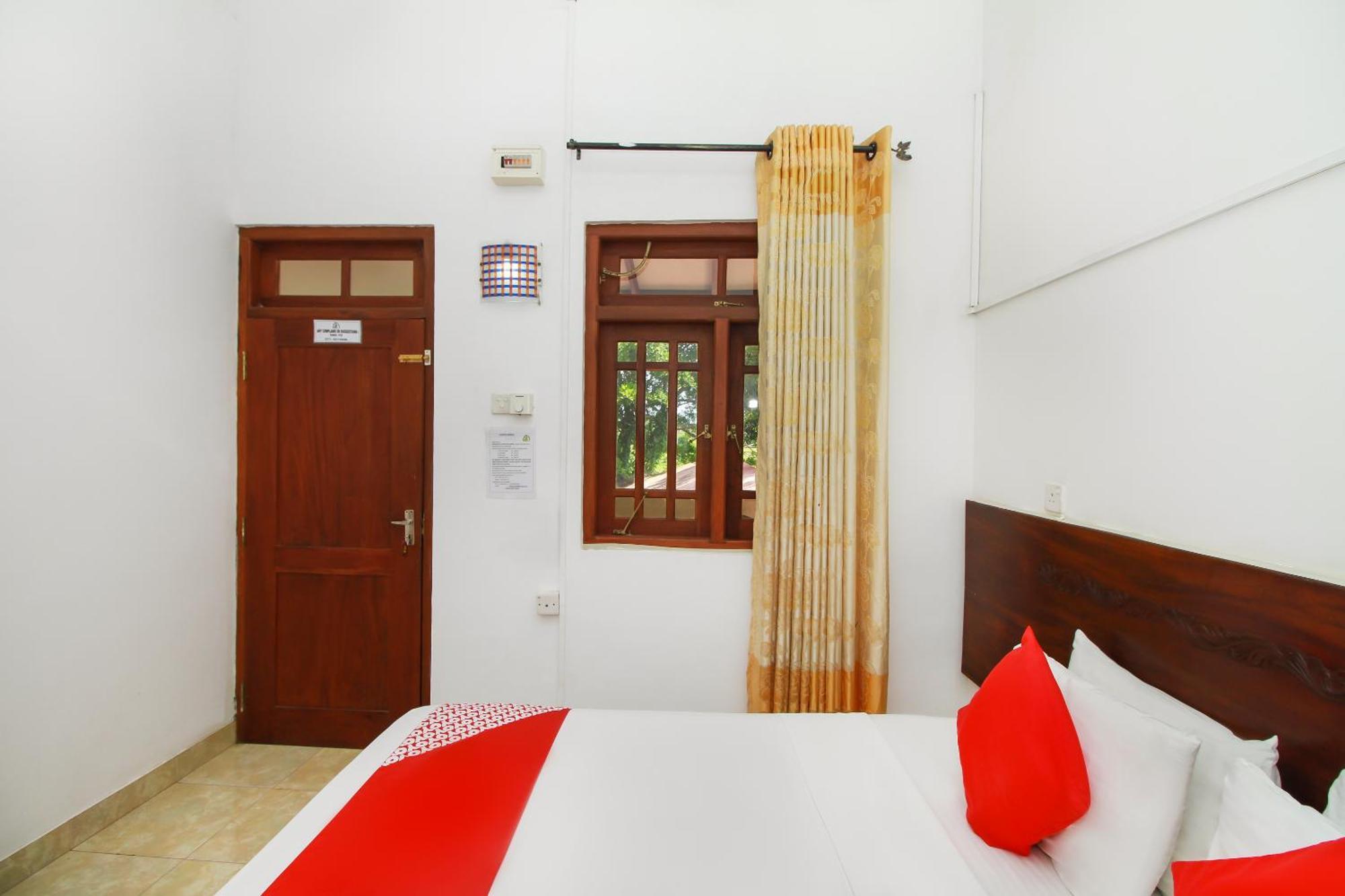 Airport Green View Resort Andiambalama Exterior foto